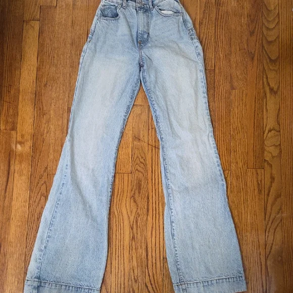 REVICE Light Blue Jeans - Picture 3 of 10